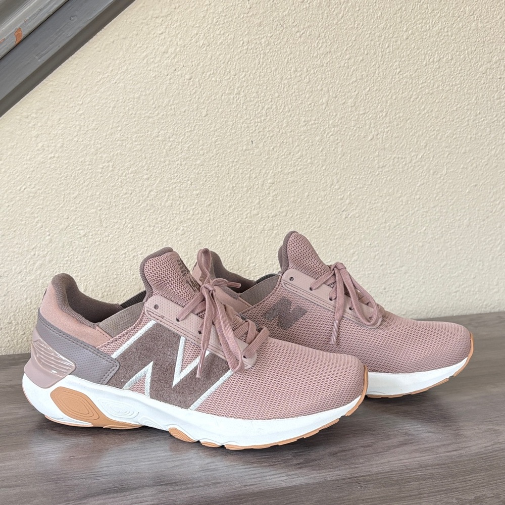 NEW BALANCE WOMEN’S FRESH FOAM X 1440 COLOR: FLAT TAUPE/MUSHROOM SIZE 8